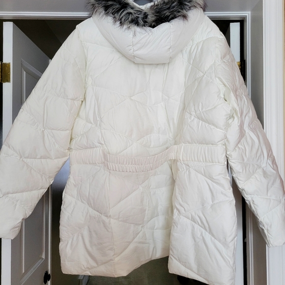 Winter Coat NWOT never worn - Picture 2 of 7